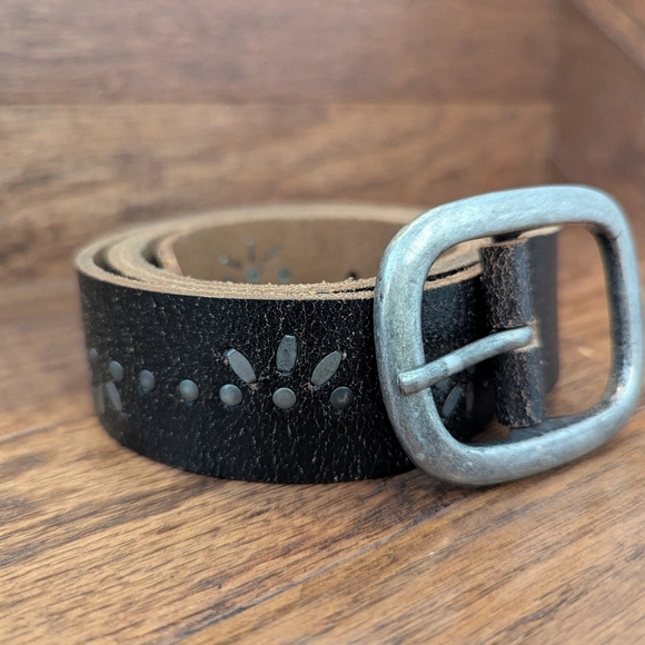 Pistil Black Leather Belt With Silver Studded Accents Women's Sz M Fits L/XL - Picture 1 of 13